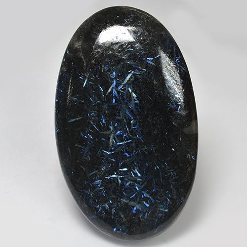 Nuummita preto natural 79,60ct, corte oval, opaco