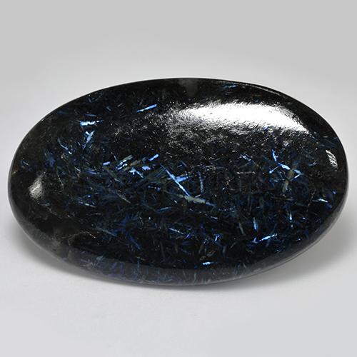 Nuummita preto natural 79,60ct, corte oval, opaco