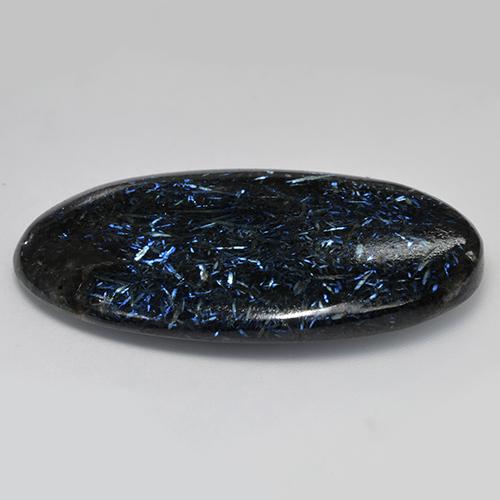 Nuummita preto natural 79,60ct, corte oval, opaco