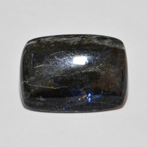 Nuummita preto com brilho azul natural 6,81ct, almofada cortada, opaco