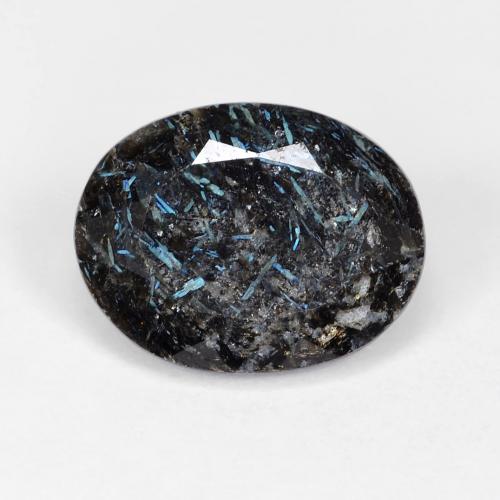 Nuummita preto com brilho azul natural 8,47ct, corte oval, opaco