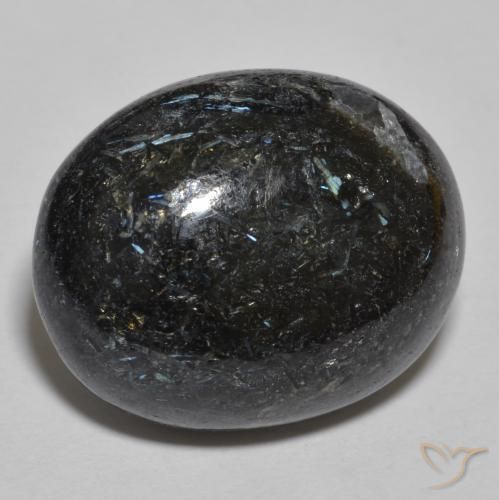 24.48ct Natural Preto com brilho azul Nuummite, oval, Opaco