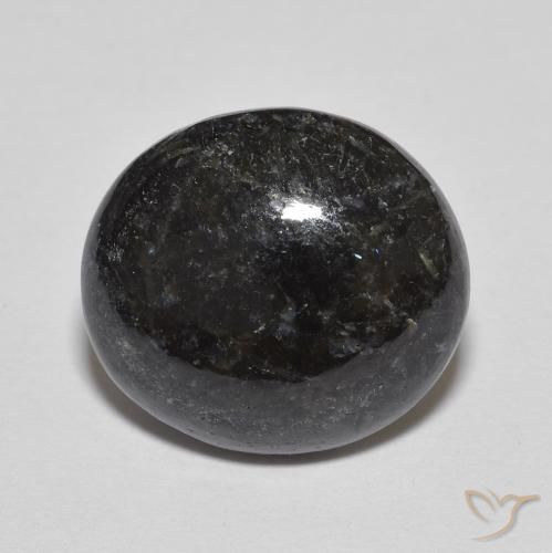 6.70ct Natural Preto com brilho azul Nuummite, oval, Opaco