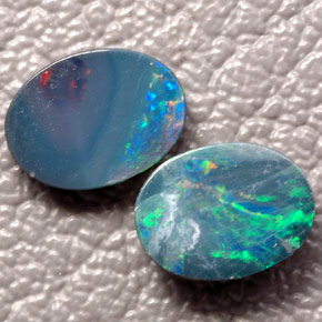 Pedras preciosas de dupleto de opala multicolorido natural de  ct, corte oval, opaco