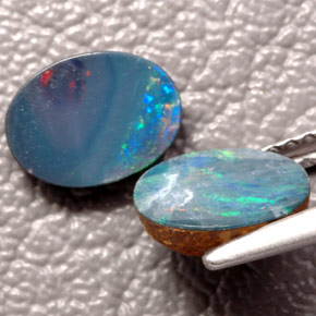 Pedras preciosas de dupleto de opala multicolorido natural de  ct, corte oval, opaco