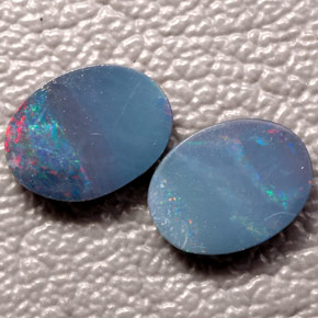 Pedras preciosas de dupleto de opala multicolorido natural de  ct, corte oval, opaco