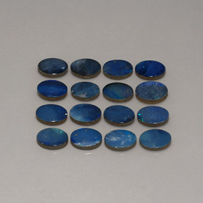 Pedras preciosas de dupleto de opala multicolorido natural de 12,07 ct, corte oval, opaco