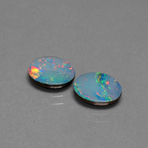 Pedras preciosas de dupleto de opala multicolorido natural de  ct, corte oval, opaco