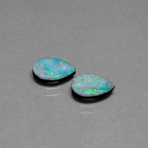 Pedras preciosas de dupleto de opala multicolorido natural de  ct, formato de pêra, opaco