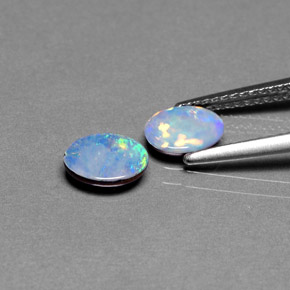 Pedras preciosas de dupleto de opala multicolorido natural de  ct, corte oval, opaco