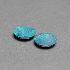 Pedras preciosas de dupleto de opala multicolorido natural de  ct, corte oval, opaco