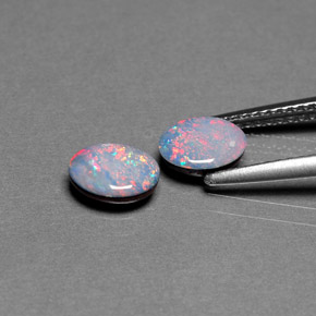 Pedras preciosas de dupleto de opala multicolorido natural de  ct, corte oval, opaco