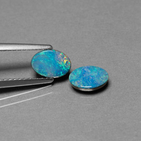 Pedras preciosas de dupleto de opala multicolorido natural de  ct, corte oval, opaco