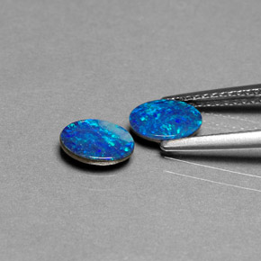 Pedras preciosas de dupleto de opala multicolorido natural de  ct, corte oval, opaco