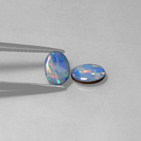 Pedras preciosas de dupleto de opala multicolorido natural de  ct, corte oval, opaco