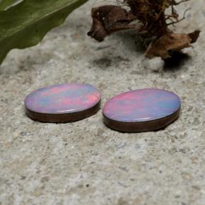 Pedras preciosas de dupleto de opala multicolorido natural de 1,79 ct, corte oval, opaco