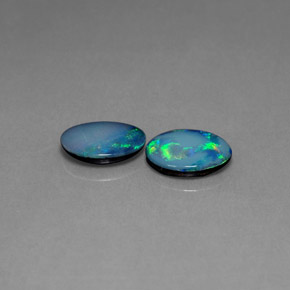 Pedras preciosas de dupleto de opala multicolorido natural de  ct, corte oval, opaco