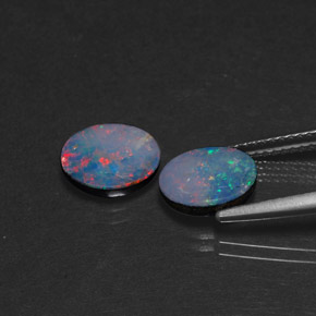 Pedras preciosas de dupleto de opala multicolorido natural de  ct, corte oval, opaco
