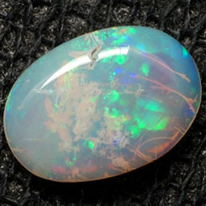 Opala multicolorido natural 0,36ct, corte oval, opaco
