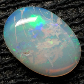 Opala multicolorido natural 0,36ct, corte oval, opaco