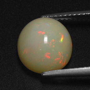 Opala multicolorido natural 2,99ct, corte oval, translúcido