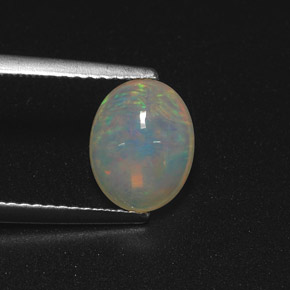 Opala multicolorido natural 1,35ct, corte oval, translúcido