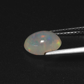 Opala multicolorido natural 1,35ct, corte oval, translúcido