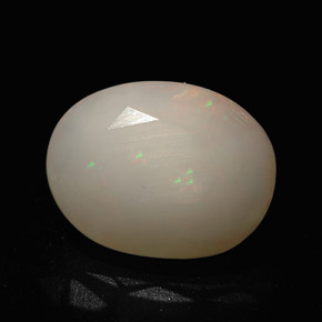 Opala multicolorido natural 2,90ct, corte oval, translúcido