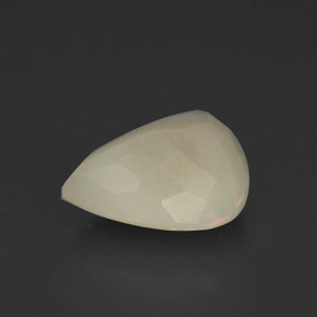 Opala multicolorido natural 2,85ct, formato de pêra, translúcido