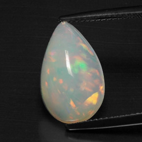 Opala multicolorido natural 3,87ct, formato de pêra, translúcido
