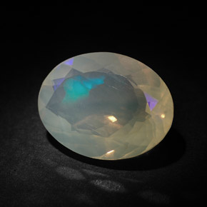 Opala multicolorido natural 3,63ct, corte oval, transparente