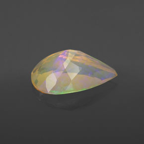 Opala multicolorido natural 2,62ct, formato de pêra, transparente