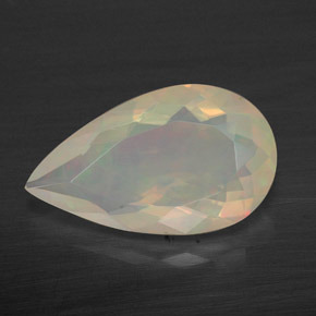 Opala multicolorido natural 2,84ct, formato de pêra, transparente