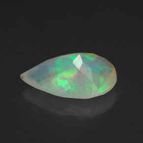 Opala multicolorido natural 1,77ct, formato de pêra, transparente