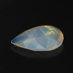 Opala multicolorido natural 1,98ct, formato de pêra, transparente