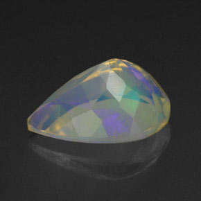 Opala multicolorido natural 1,87ct, formato de pêra, transparente