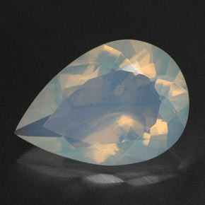 Opala multicolorido natural 2,61ct, formato de pêra, transparente