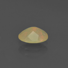 Opala multicolorido natural 0,48ct, corte oval, translúcido