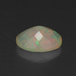 Opala multicolorido natural 0,66ct, transparente, transparente/translúcido