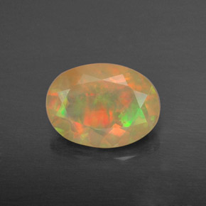 Opala multicolorido natural 0,87ct, corte oval, translúcido