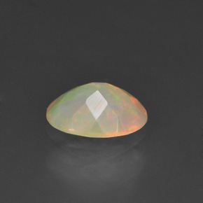 Opala multicolorido natural 0,63ct, corte oval, translúcido