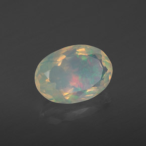 Opala multicolorido natural 1,92ct, corte oval, transparente