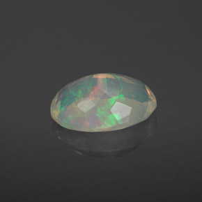 Opala multicolorido natural 1,92ct, corte oval, transparente