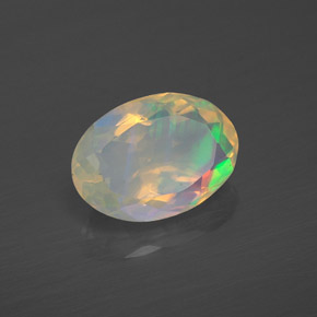 Opala multicolorido natural 1,77ct, corte oval, transparente