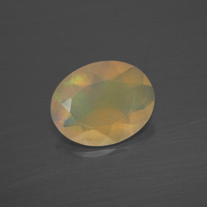 Opala multicolorido natural 1,17ct, corte oval, translúcido