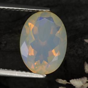 Opala multicolorido natural 2,25ct, corte oval, transparente