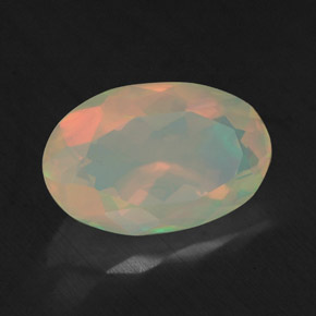 Opala multicolorido natural 1,72ct, corte oval, transparente
