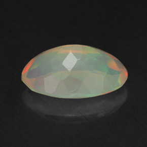 Opala multicolorido natural 1,72ct, corte oval, transparente