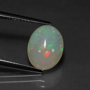Opala multicolorido natural 2,72ct, corte oval, transparente