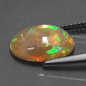 Opala multicolorido natural 2,23ct, corte oval, translúcido